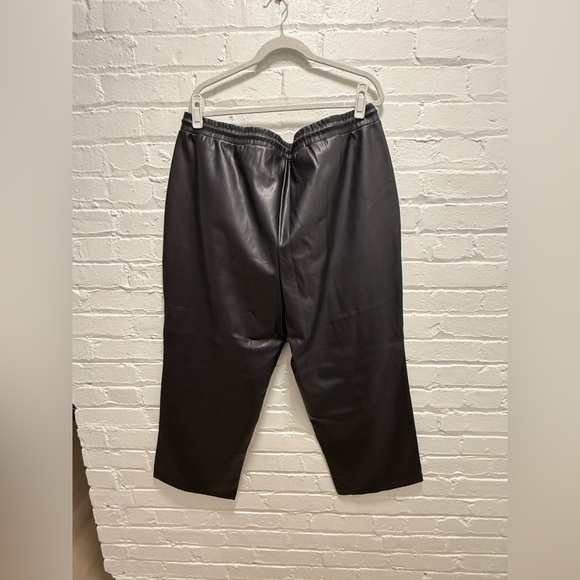 ASOS Curve Pleather Straight Leg Joggers size 18 but FITS OVERSIZED - Picture 3 of 4
